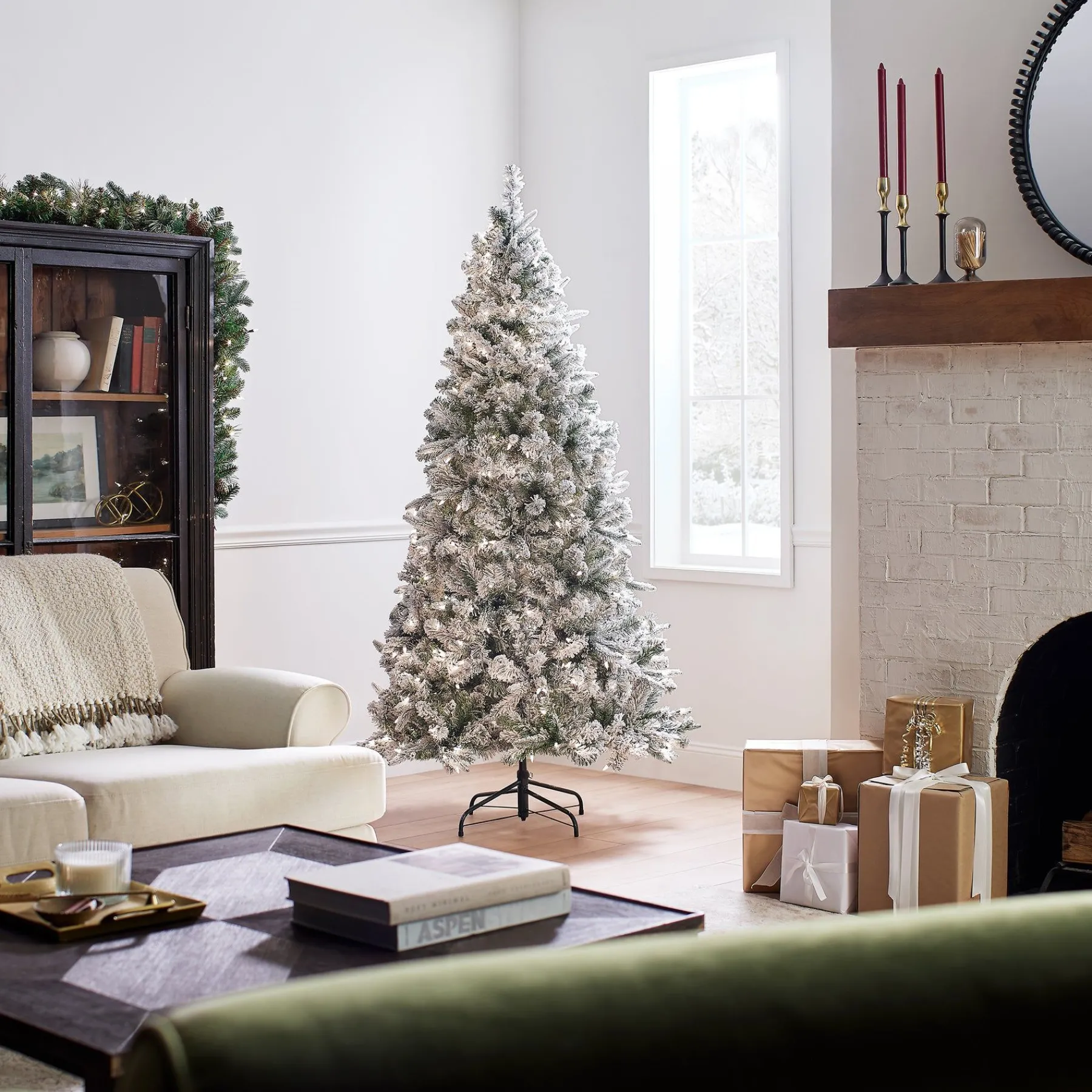 Full-National Tree Company 6.5 Ft. Snowy Mixed Pine Tree With Clear Lights